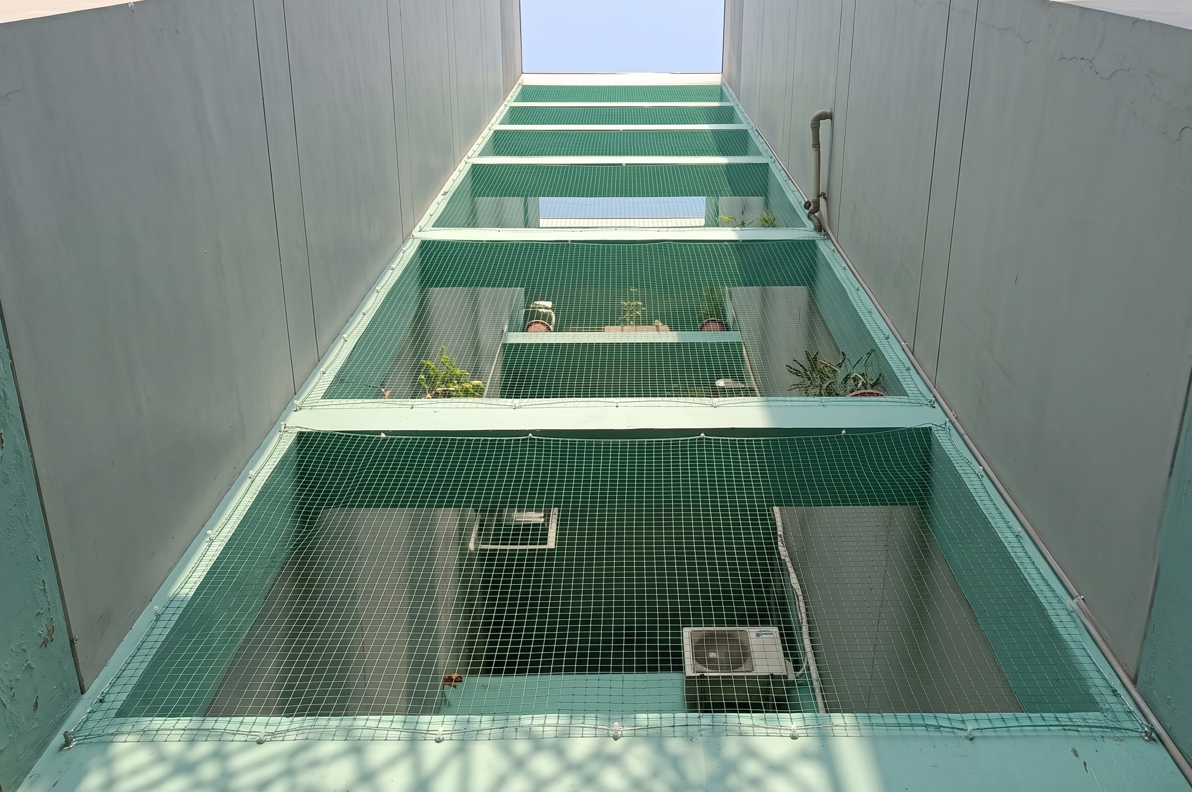 Duct area safety net
